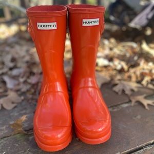 HUNTER mid calf  Rain☔️Boot Size 7. - Orange
